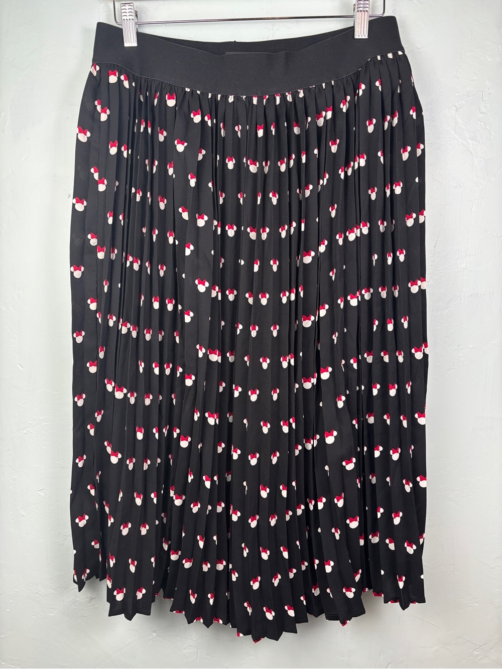 Her Universe x Disney Black Pleated Midi Skirt w/ Red & White Minnie Mouse Motif